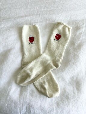 AE Peanuts Snoopy Christmas Socks
